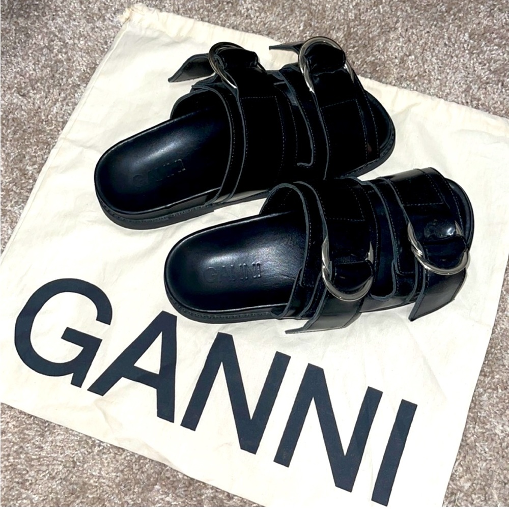 GANNI Buckled Polished-leather Slides - Picture 3 of 9